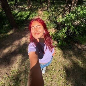 Meet your Posher, Nikole